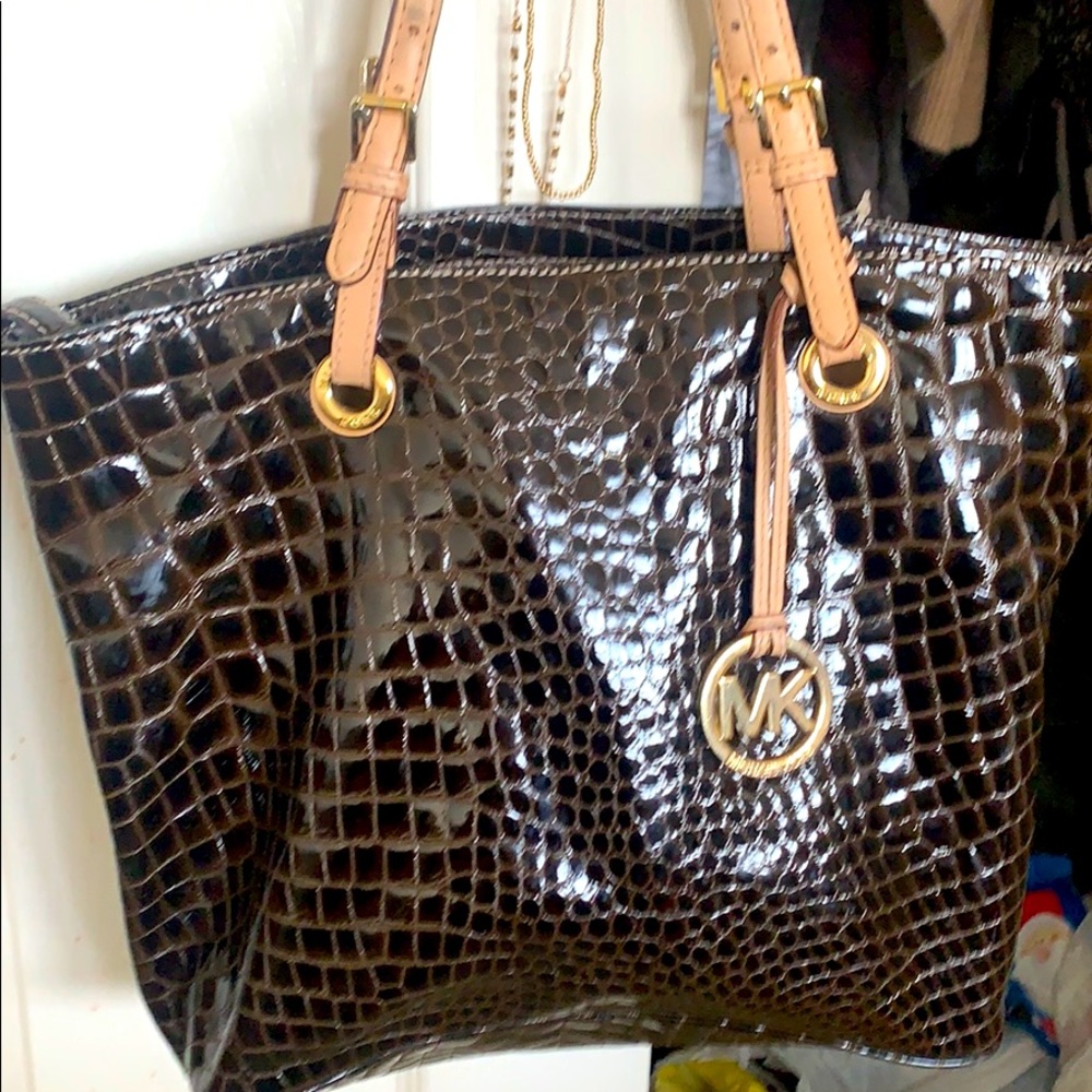 AUTHENTIC BROWN LARGE MICHAEL KORS PURSE